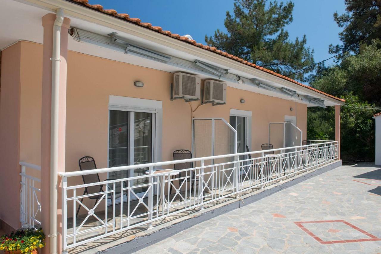 Pension Giannis Αdults Only Koinira Exterior foto